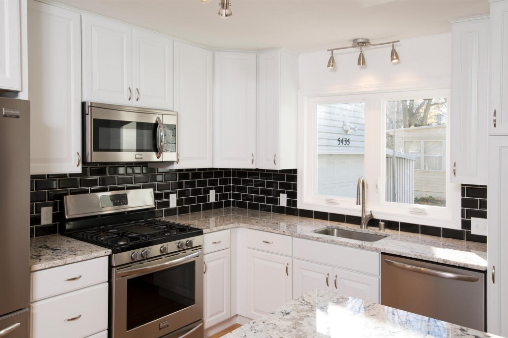 5435-Woodland-Rd-Minnetonka-MN-large-002-2-06-1500x1000-72dpi-1024x682.jpg
