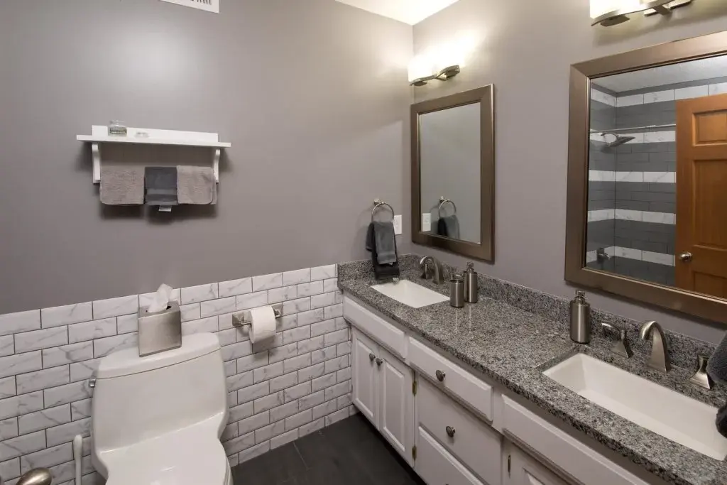 8311-W-109th-St-Bloomington-MN-large-001-3-01-1500x1000-72dpi-1024x683.jpg